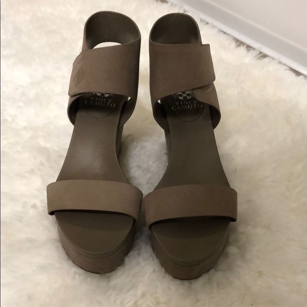 Vince Camuto Wedges